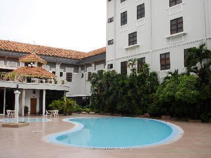 Holiday Hotel بنوم بنه المظهر الخارجي الصورة