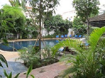 Holiday Hotel بنوم بنه المظهر الخارجي الصورة