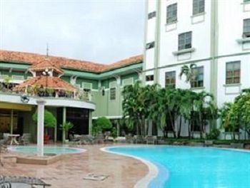 Holiday Hotel بنوم بنه المظهر الخارجي الصورة